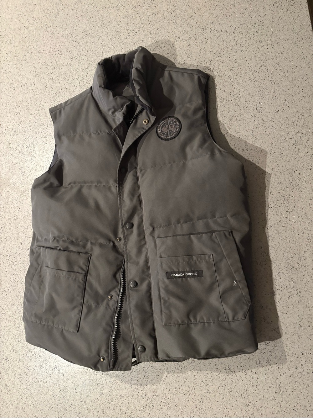 Canada Goose Men's Olive Gray Quilted Down Vest